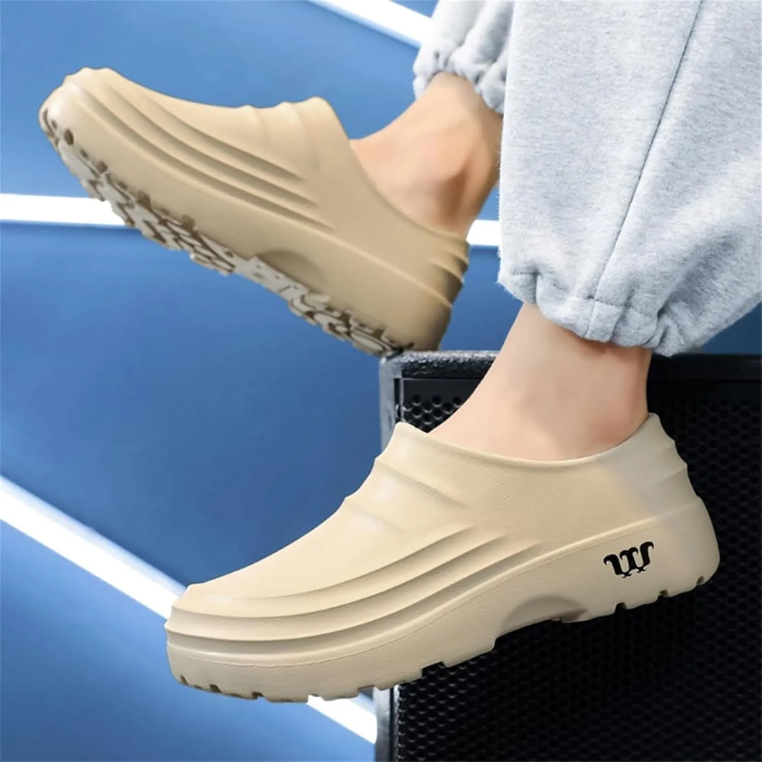 Armadillo Chef Shoes for Men Women Lightweight & Waterproof Non Slip Healthy Clogs Comfortable Oil Resistant Kitchen Garden Nurse Beach Shoes Unisex