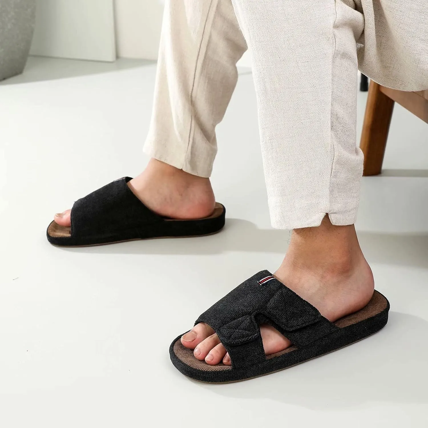 Men's Open Toe Slippers Adjustable House Slippers with Arch Support Cross Band Anti-Slip Indoor Outdoor Slides